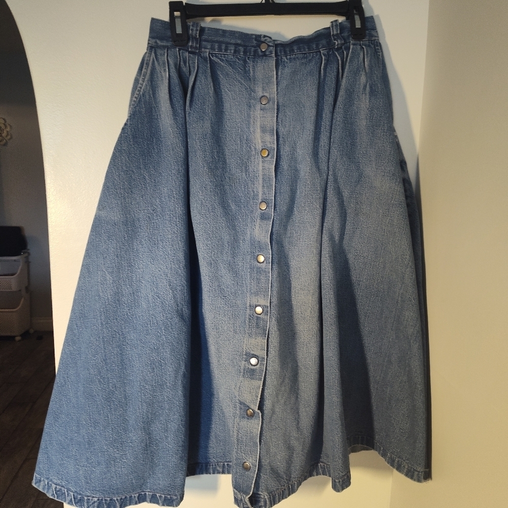 Vintage 90's Blue Denim Skirt With Pockets,Midi Button Down Front Size 13 Junior